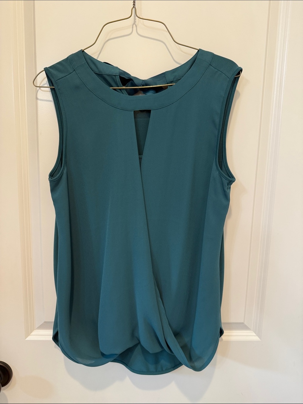Sleeveless Teal Twist-Front Camisole